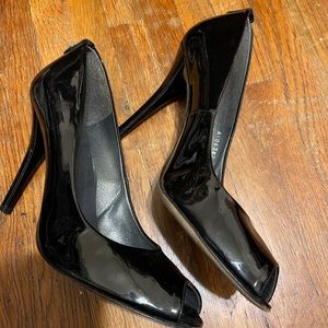 Stuart Weitzman Black Patent Leather Pumps